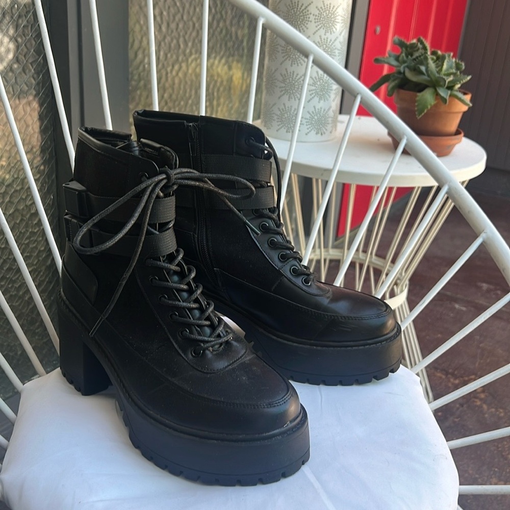 French connection black combat chunky platform lug boots size 9 vegan